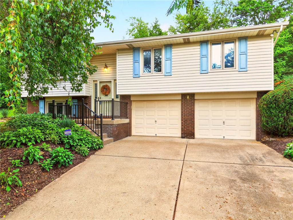 Exterior of 224 Bowman Rd, Bridgeville, PA 15017