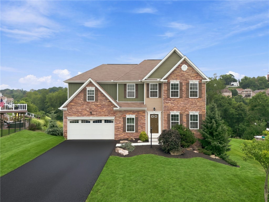 Exterior of 321 Hunters Field Cir, Clairton, PA 15025