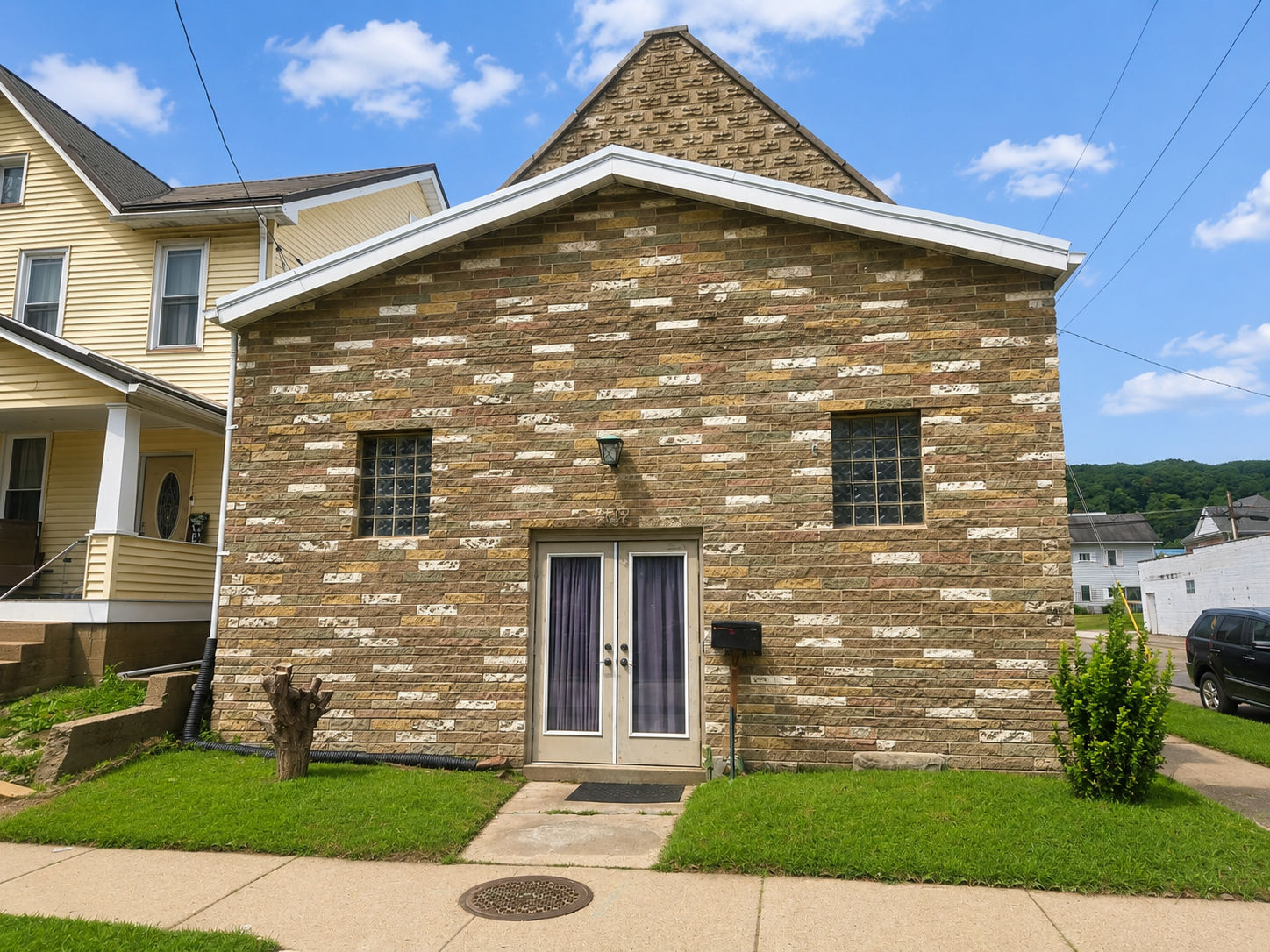 Exterior of 539 4th Ave., Ford City, PA 16226
