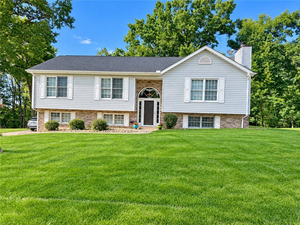 Exterior of 110 October Dr, Butler, PA 16002