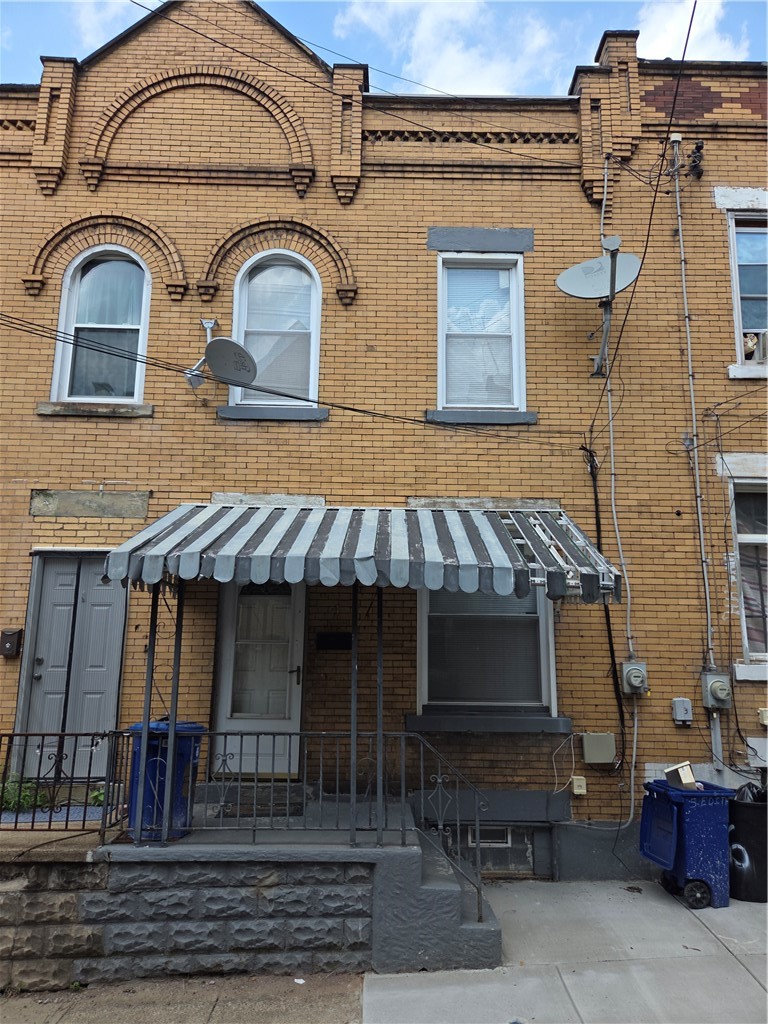 Exterior of 4 Edith Pl, Pittsburgh, PA 15213