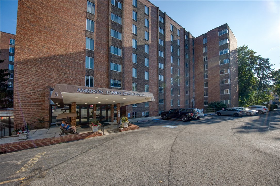 Exterior of 5 Bayard Rd 514, Pittsburgh, PA 15213