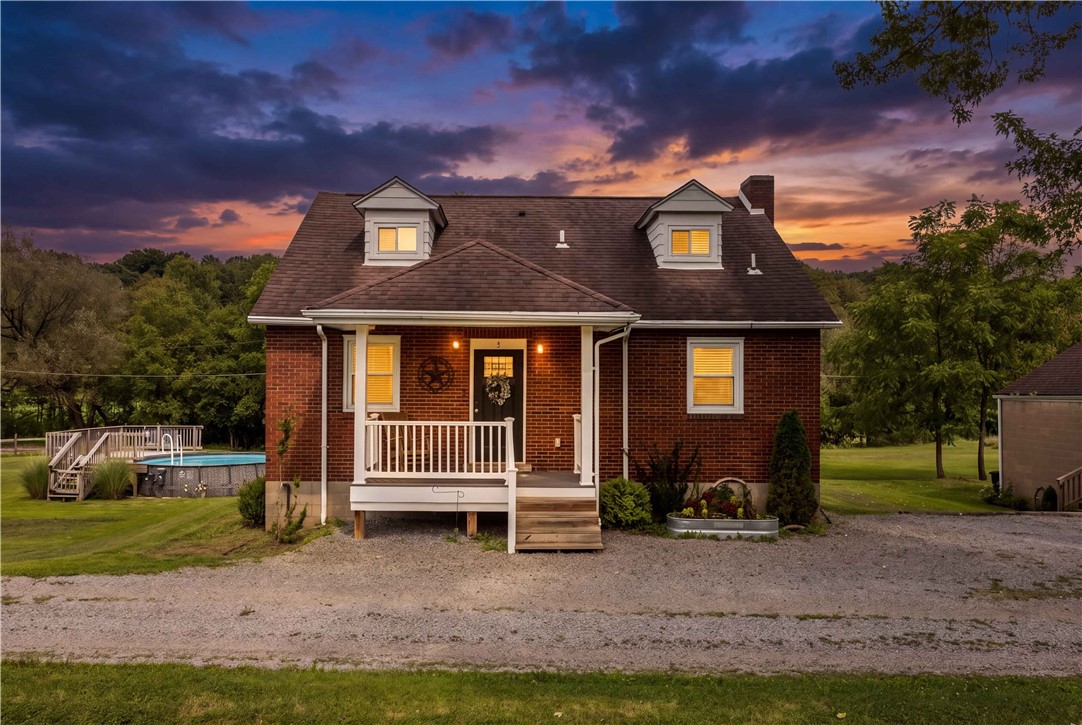 Exterior of 5 Creek Ln, Russellton, PA 15076
