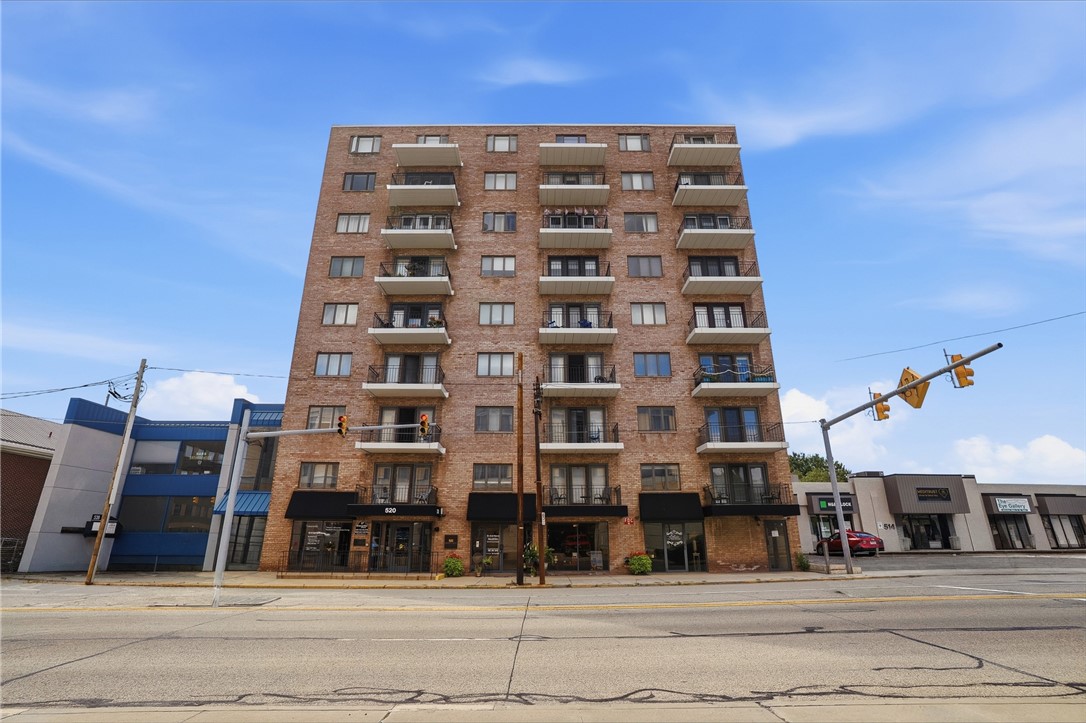 Exterior of 520 Washington Rd 405, Pittsburgh, PA 15228