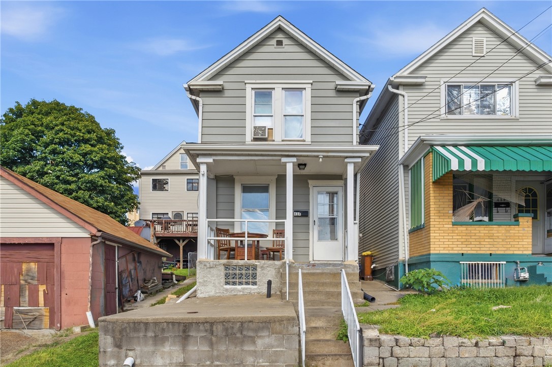 Exterior of 434 Melrose Ave, Ambridge, PA 15003