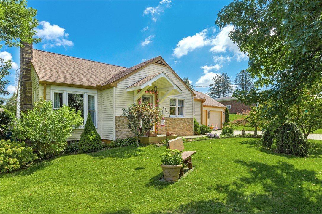 Exterior of 167 Oglevee Ln, Connellsville, PA 15425