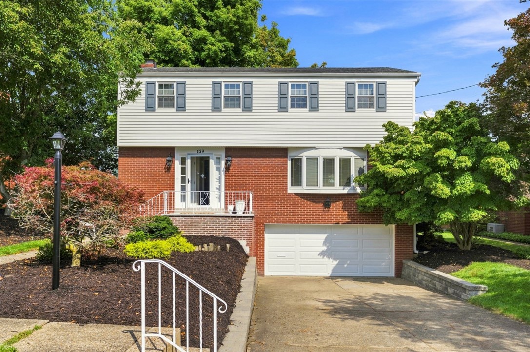 Exterior of 139 Maryland Dr, Carnegie, PA 15106