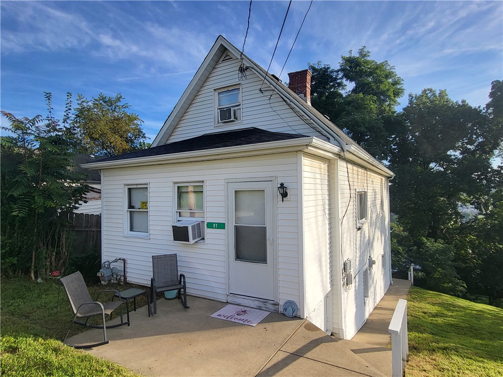 Exterior of 97 Charles Street, Washington, PA 15301