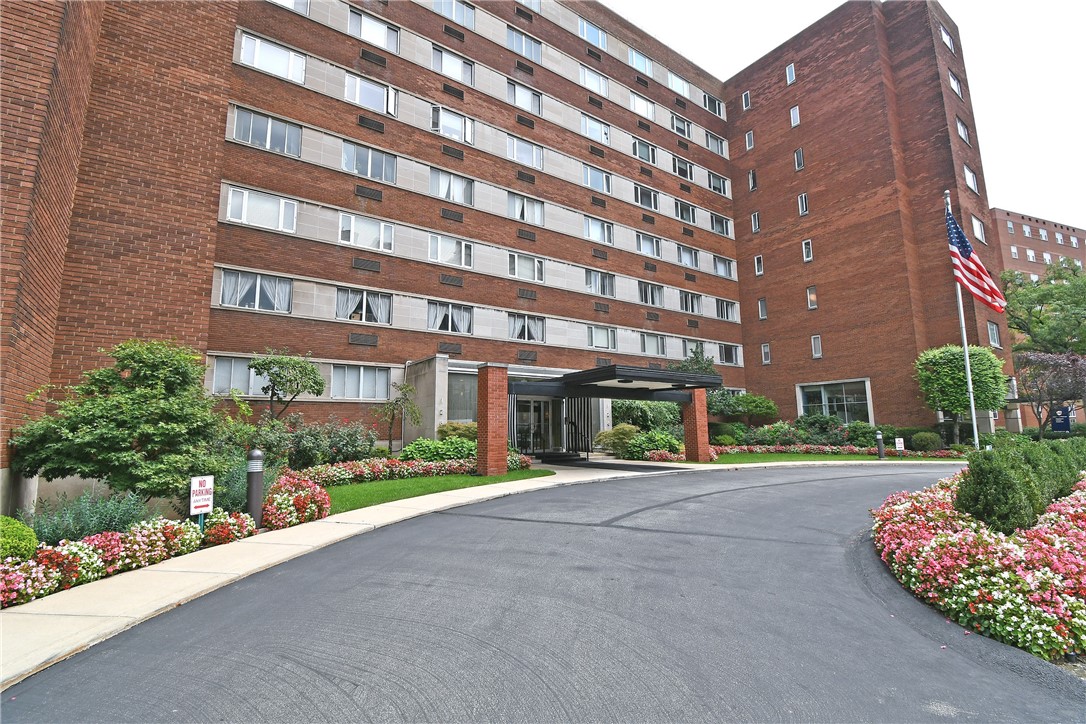 Exterior of 128 N Craig St 907, Pittsburgh, PA 15213
