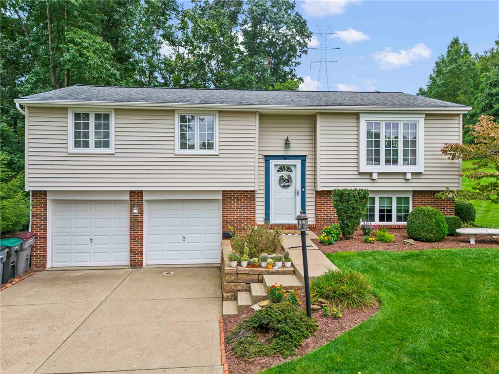 Exterior of 380 Carmell Dr, Pittsburgh, PA 15241