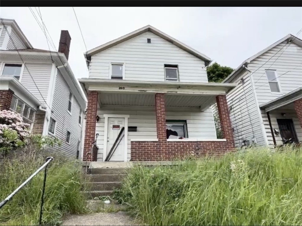 Exterior of 360 Mitchell Ave, Clairton, PA 15025