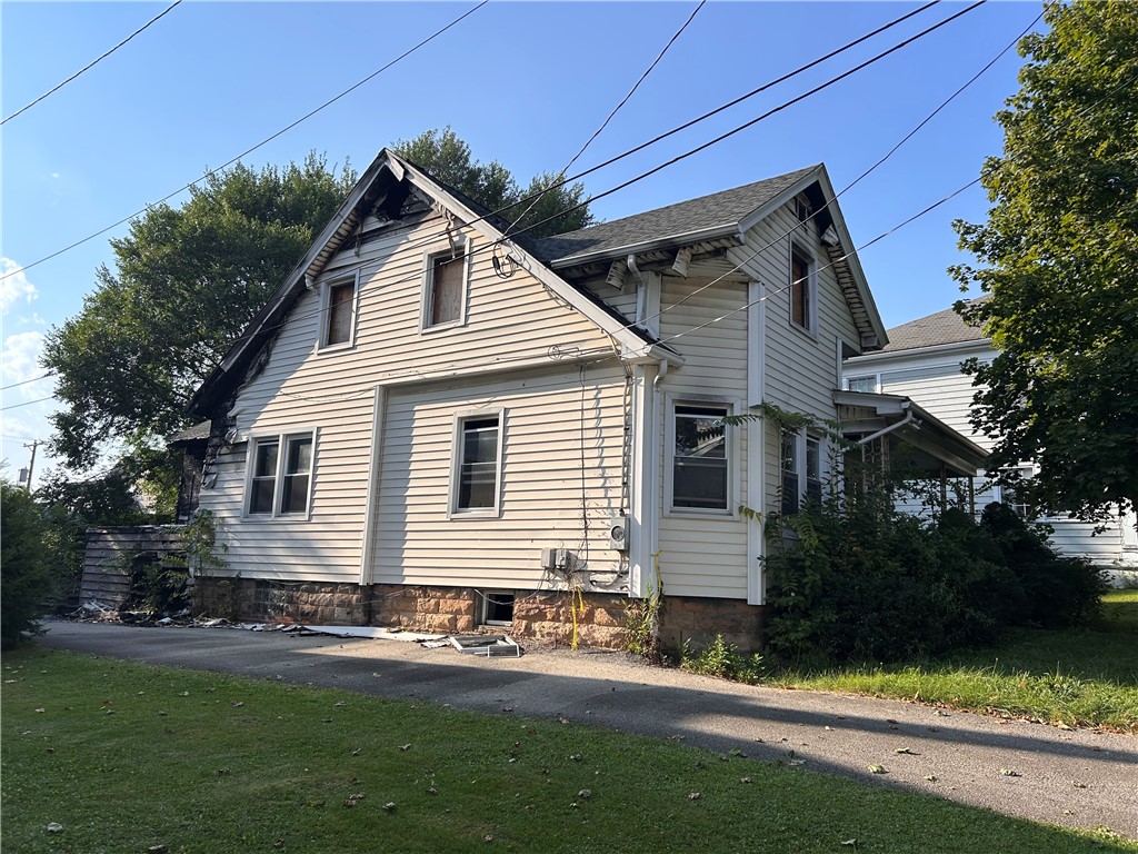 Exterior of 726 Wayne Ave, Indiana, PA 15701