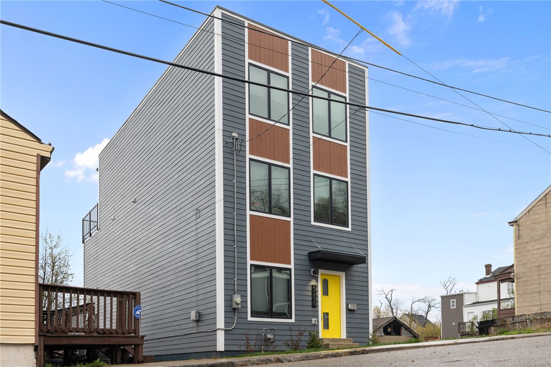 Exterior of 5255 Wickliff St., Pittsburgh, PA 15201
