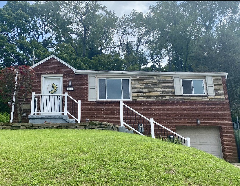 Exterior of 89 W Bruceton Road, Pittsburgh, PA 15236