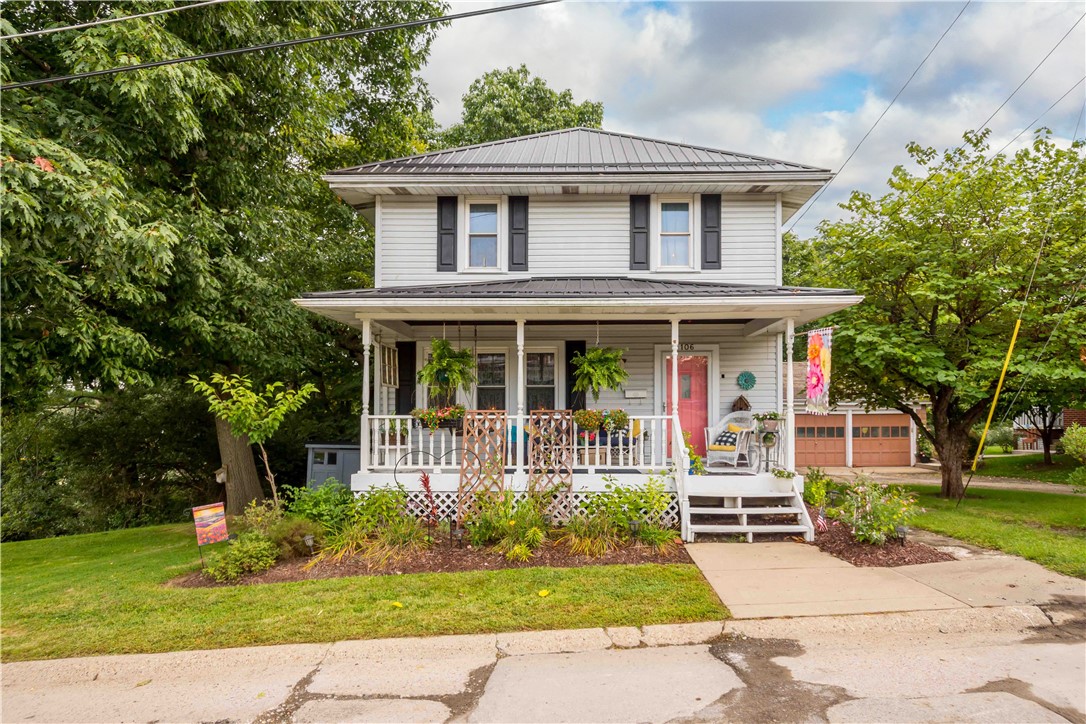 Exterior of 106 Arnold Ave, Houston, PA 15342
