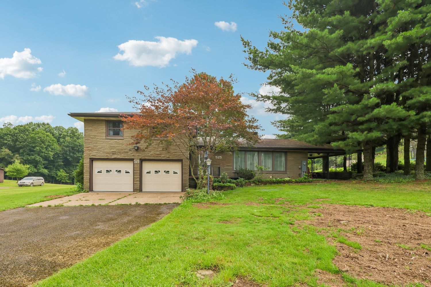 Exterior of 525 N Ben Franklin Rd, Indiana, PA 15701