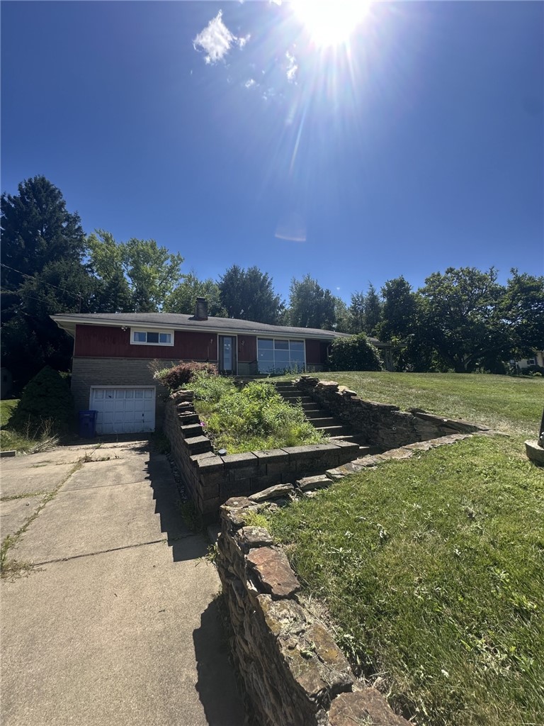 Exterior of 2911 Clayton Rd, Beaver Falls, PA 15010