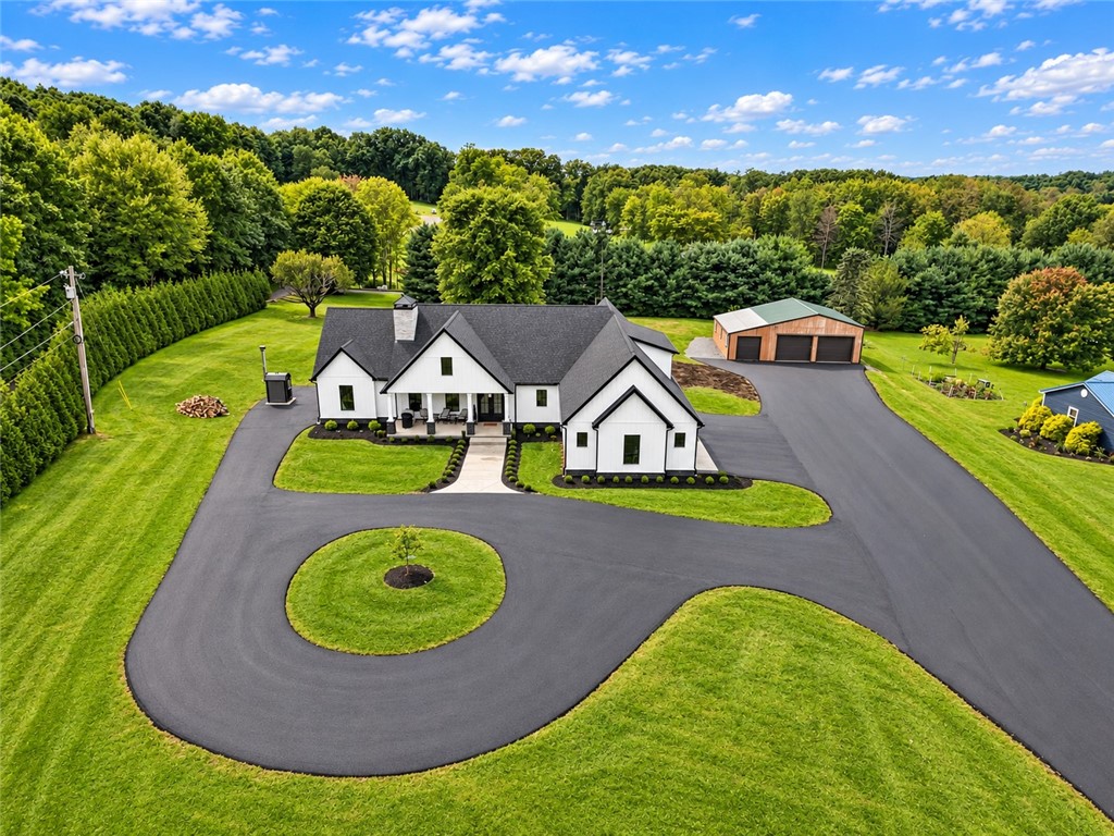 Exterior of 328 Dutchtown Road, Butler, PA 16002