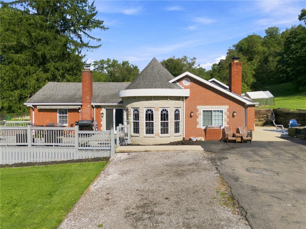 Exterior of 750 Pony Farm Rd, Kittanning, PA 16201