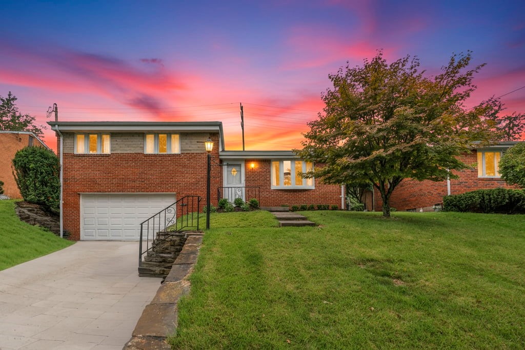 Exterior of 4557 Mapledale Dr, Homestead, PA 15120