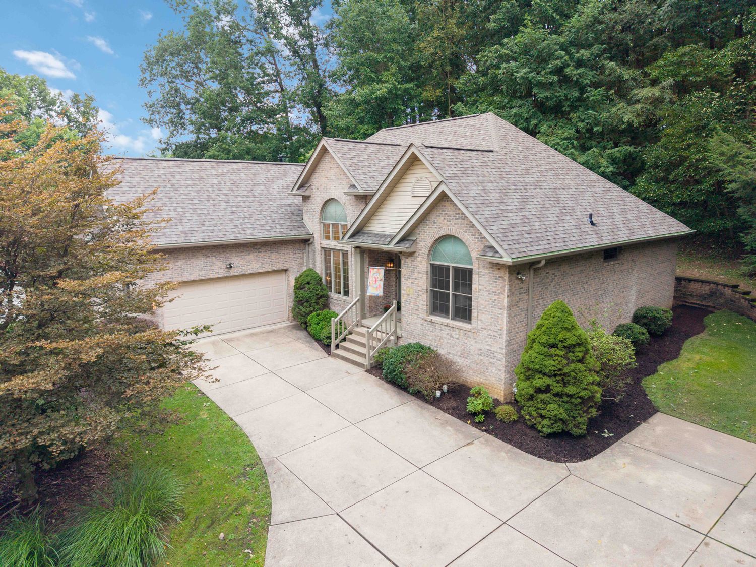 Exterior of 41 Brookdale Drive, Greensburg, PA 15601