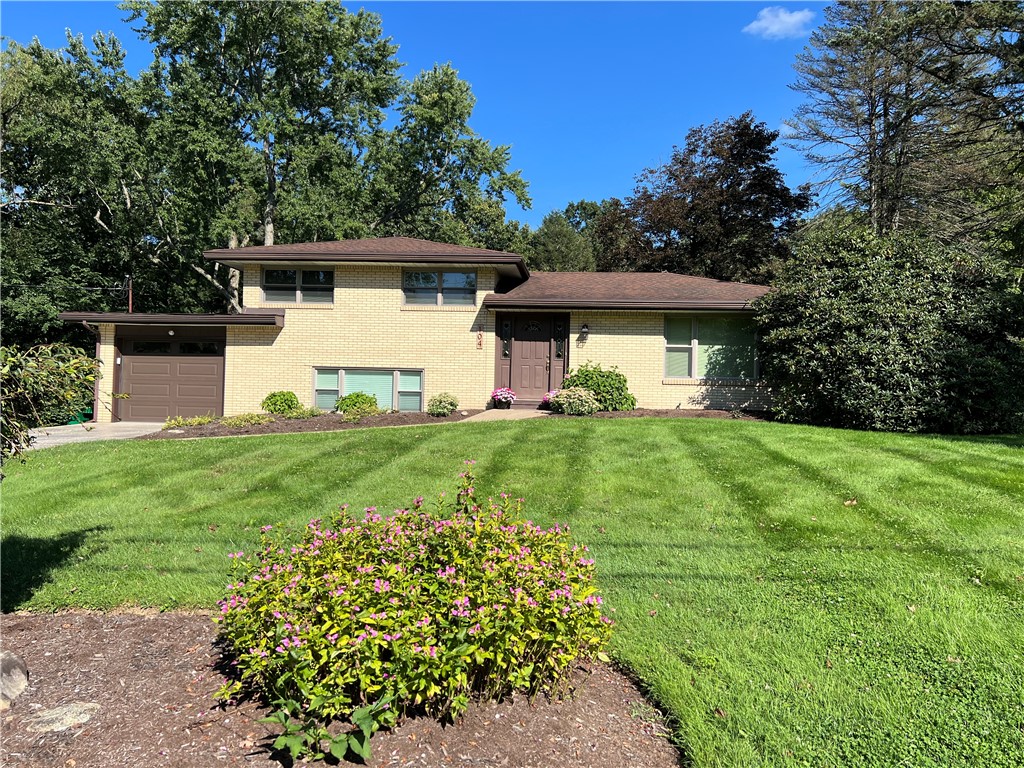 Exterior of 104 Randy Dr, Butler, PA 16002