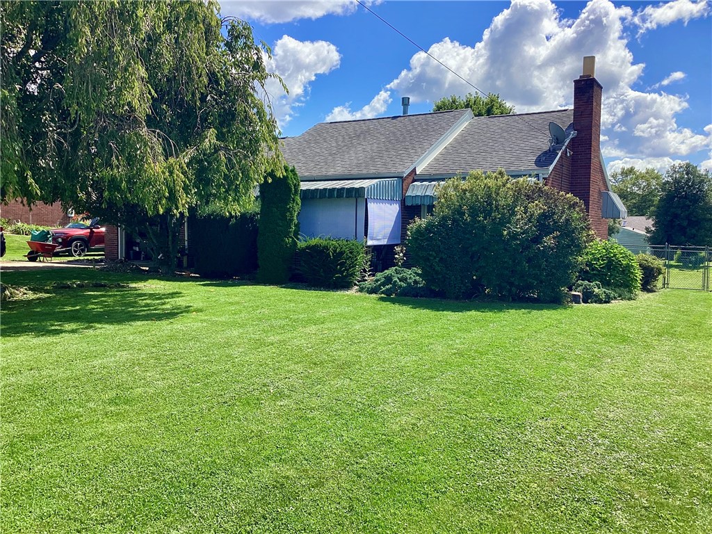 Exterior of 2544 Leslie Dr, New Kensington, PA 15068