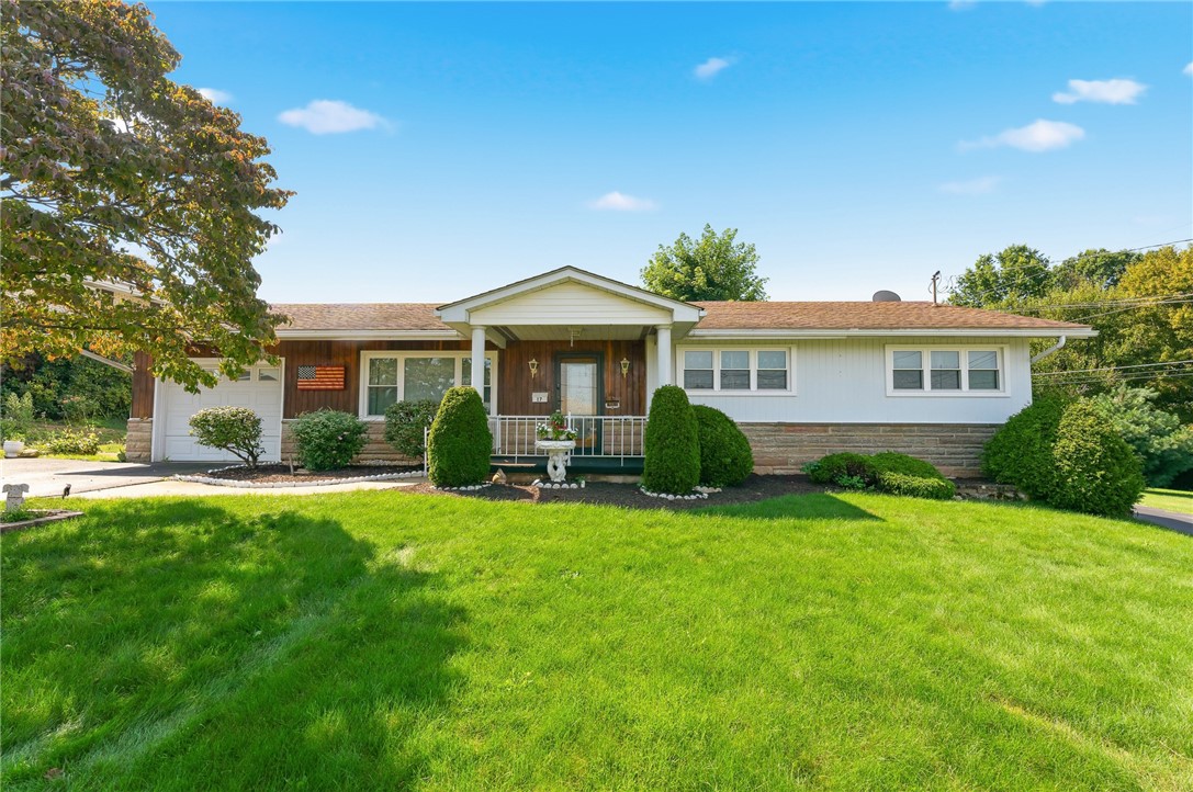 Exterior of 17 Grandview Terrace, Uniontown, PA 15401