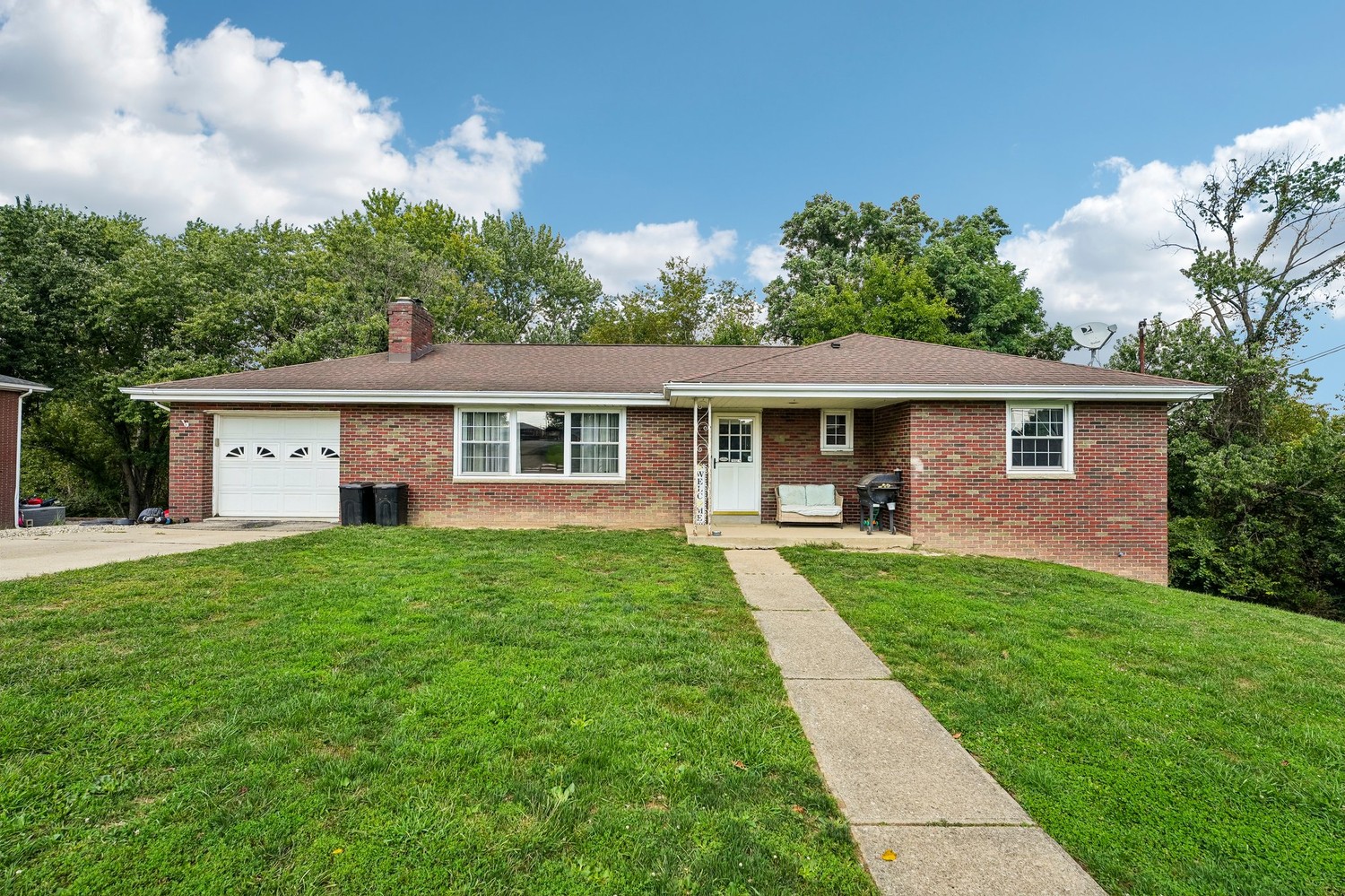 Exterior of 228 Walnut STREET, Houston, PA 15342