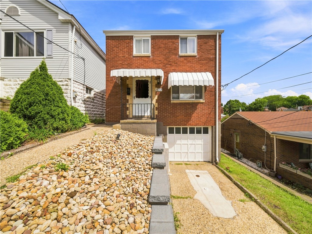 Exterior of 1529 Creedmoor, Pittsburgh, PA 15226