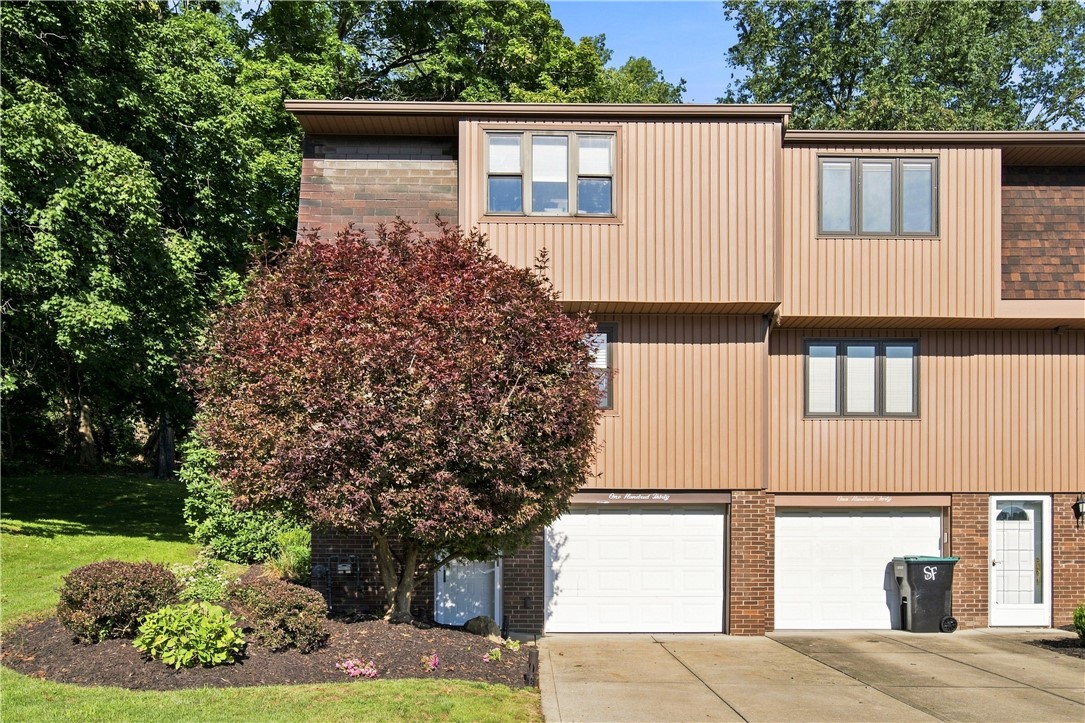 Exterior of 130 Freedom Dr, Bridgeville, PA 15017