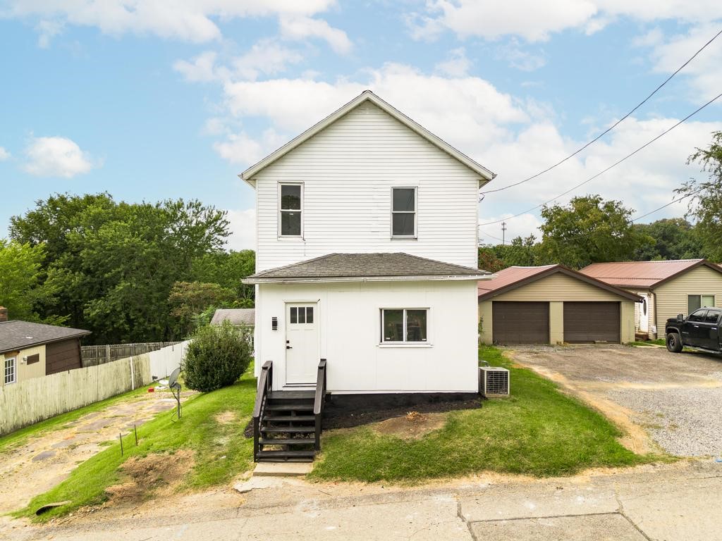 Exterior of 863 Walnut St, Rochester, PA 15074