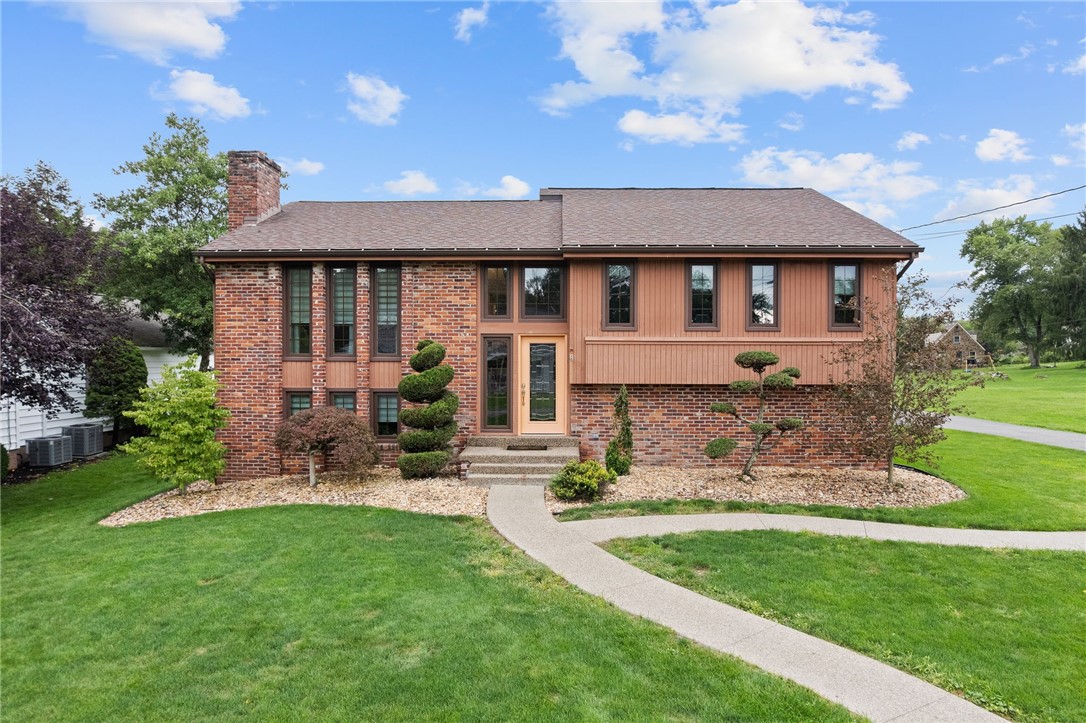 Exterior of 114 Kuchinic St., Venetia, PA 15367