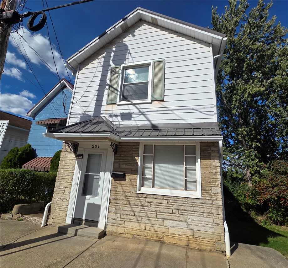 Exterior of 201 Hickory St, Butler, PA 16001