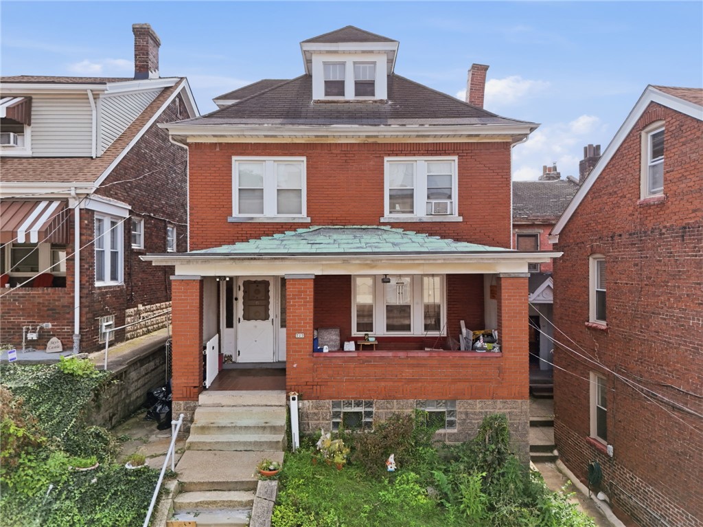 Exterior of 222 39th Street, Pittsburgh, PA 15201