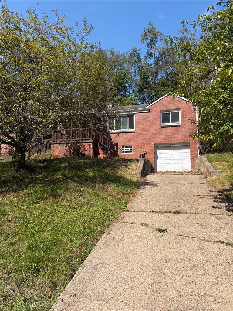 Exterior of 875 Desiderio Blvd, Clairton, PA 15025