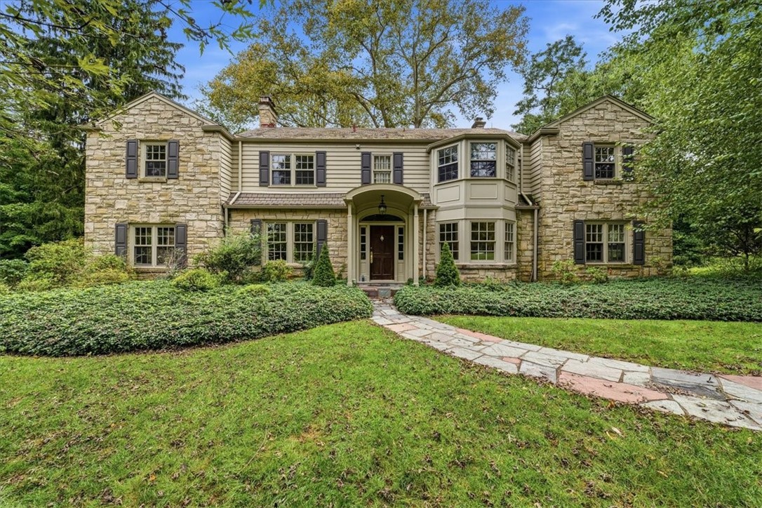 Exterior of 4448 Mount Royal Blvd, Allison Park, PA 15101