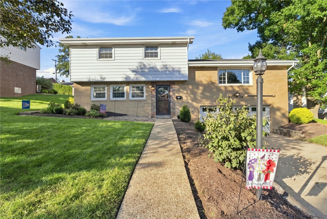 Exterior of 569 Pat Haven Dr, Pittsburgh, PA 15243