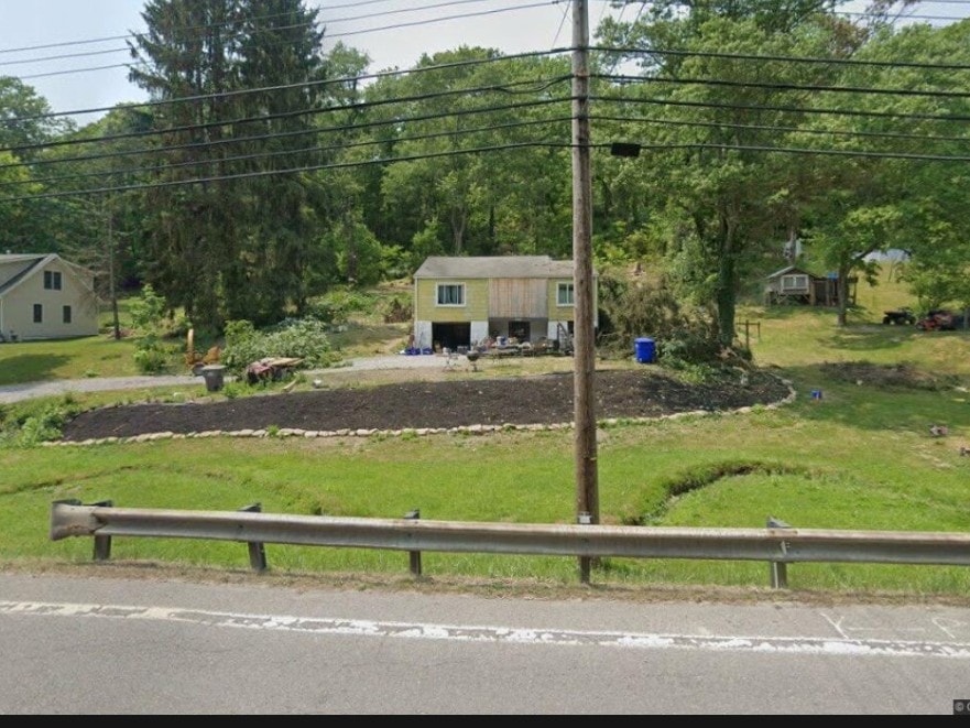 Exterior of 3466 Conway Wallrose ROAD, Sewickley, PA 15143