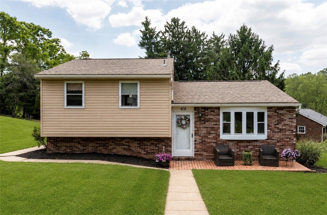 Exterior of 419 Patsy Dr, Gibsonia, PA 15044