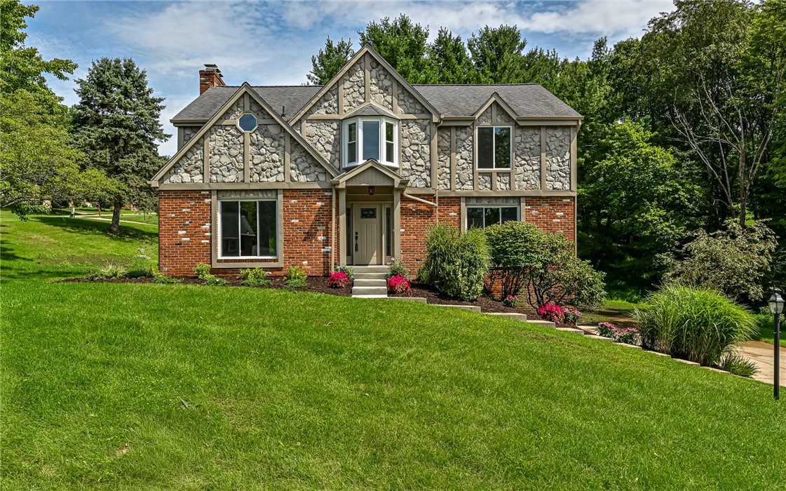 Exterior of 10022 Oakridge Dr, Wexford, PA 15090