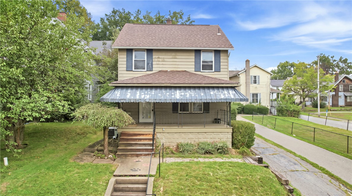 Exterior of 266 Jefferson Ave, Sharon, PA 16146