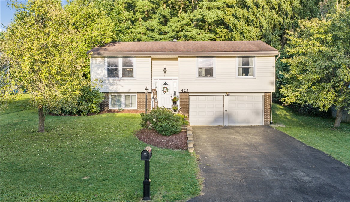 Exterior of 429 Deerfield Drive, PA 16066