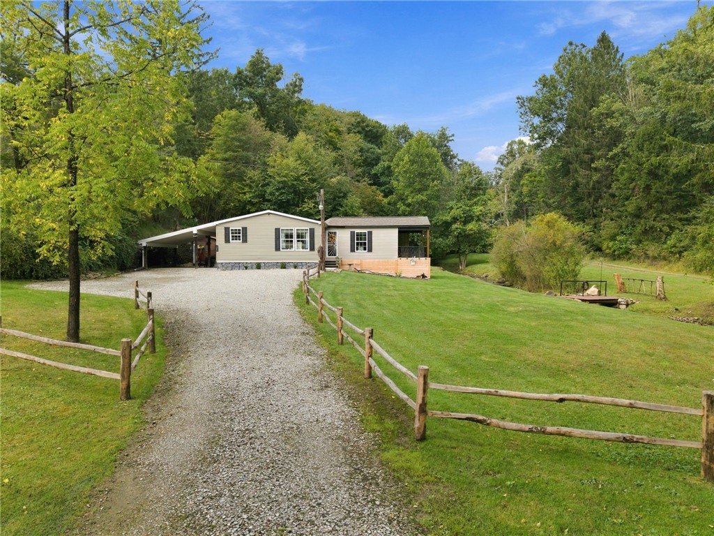 Exterior of 171 Fetter Ln, Ligonier, PA 15658