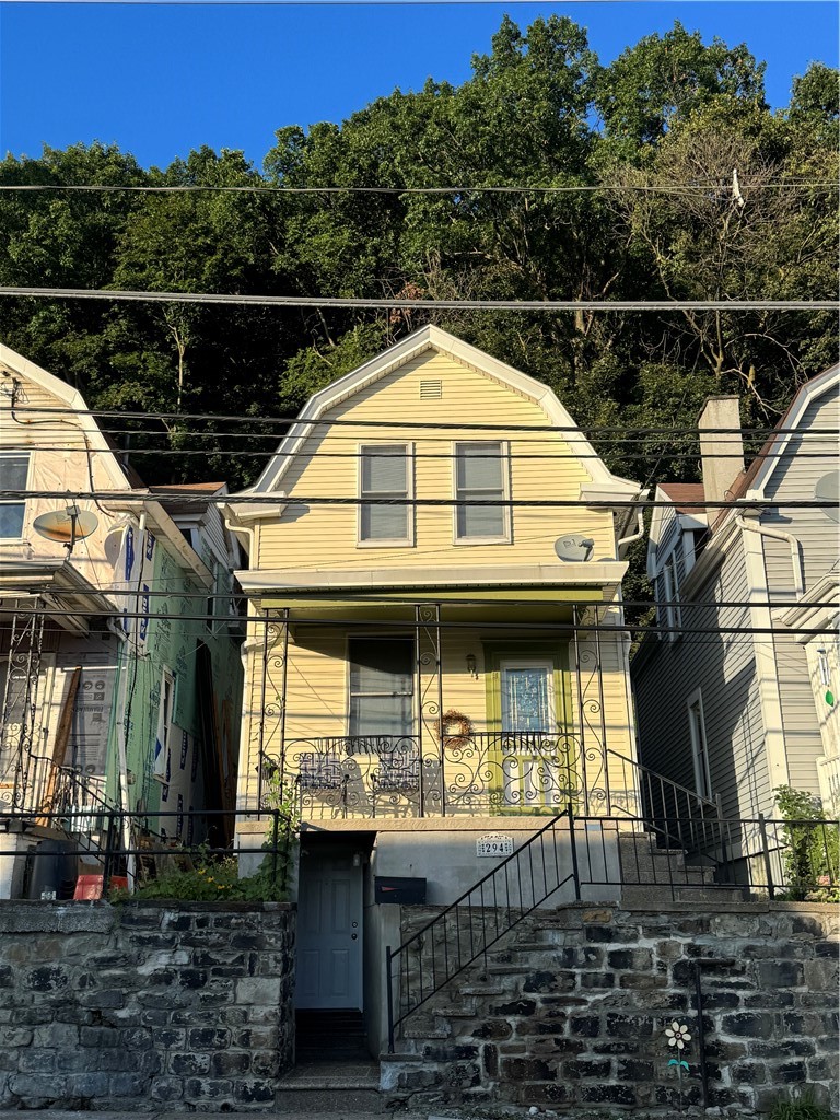 Exterior of 294 Beaver St, Leetsdale, PA 15056