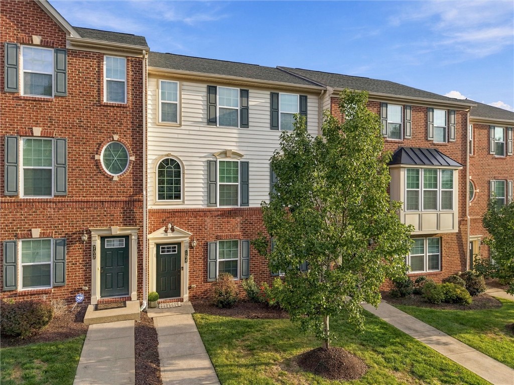 Exterior of 704 Broadmore Lane, Wexford, PA 15090