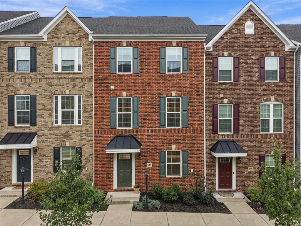 Exterior of 318 Abacot Way, Cranberry Twp, PA 16066