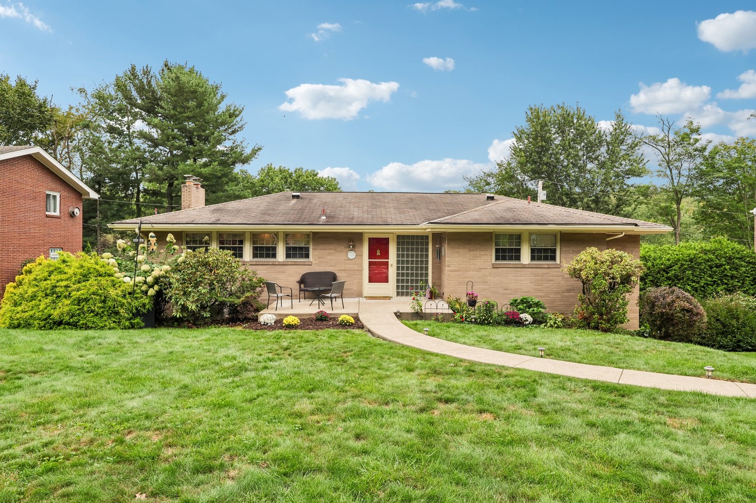 Exterior of 1616 Branning Road, Pittsburgh, PA 15235