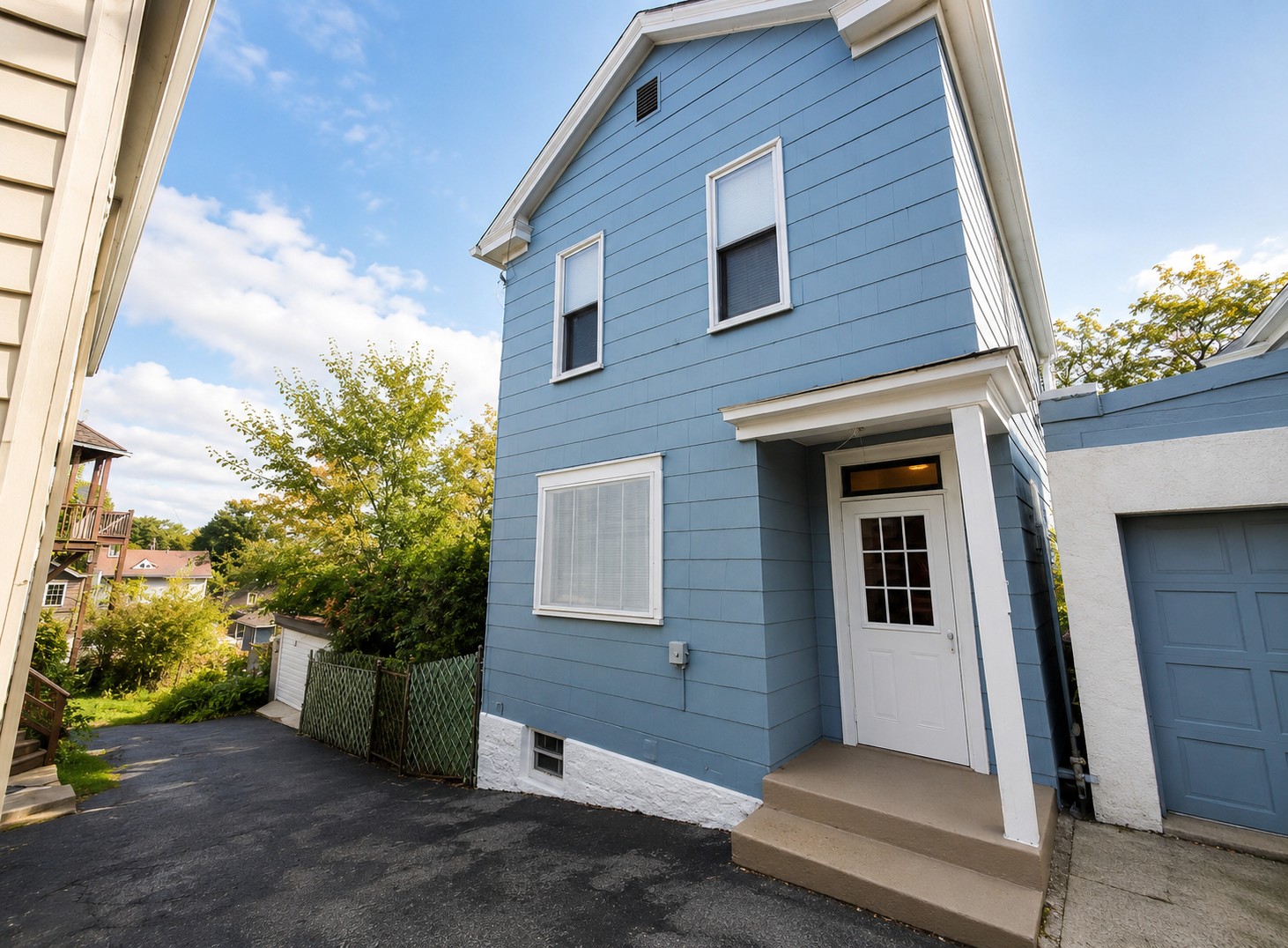 Exterior of 1521 Arlington AVENUE, Pittsburgh, PA 15210