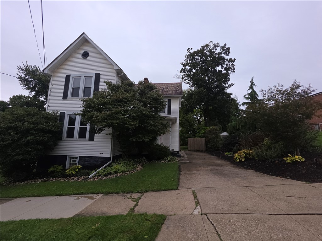 Exterior of 434 Center Avenue, Greensburg, PA 15601